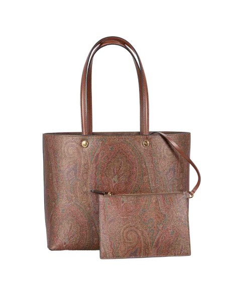 Shop ETRO  Borsa: Etro borsa grande Etro essential con pochette.
Borsa shopping grande ETRO Essential realizzata nell'iconico Paisley jacquard con fodera e dettagli in pelle. 
Impreziosita con Pegaso e logo ETRO a rilievo. 
Pochetta interna rimovibile.
Dimensioni: 32 x 27 x 14 cm.
Esterno: Tessuto di cotone Paisley jacquard spalmato con grana opaca e doppiato in tela.
Spalmatura: 100% in PVC.
Dettagli: 100% pelle di vitello.
Accessori metallici con finitura dorata.
Fabbricato in Italia.. WP1D0006 AA001-M0021